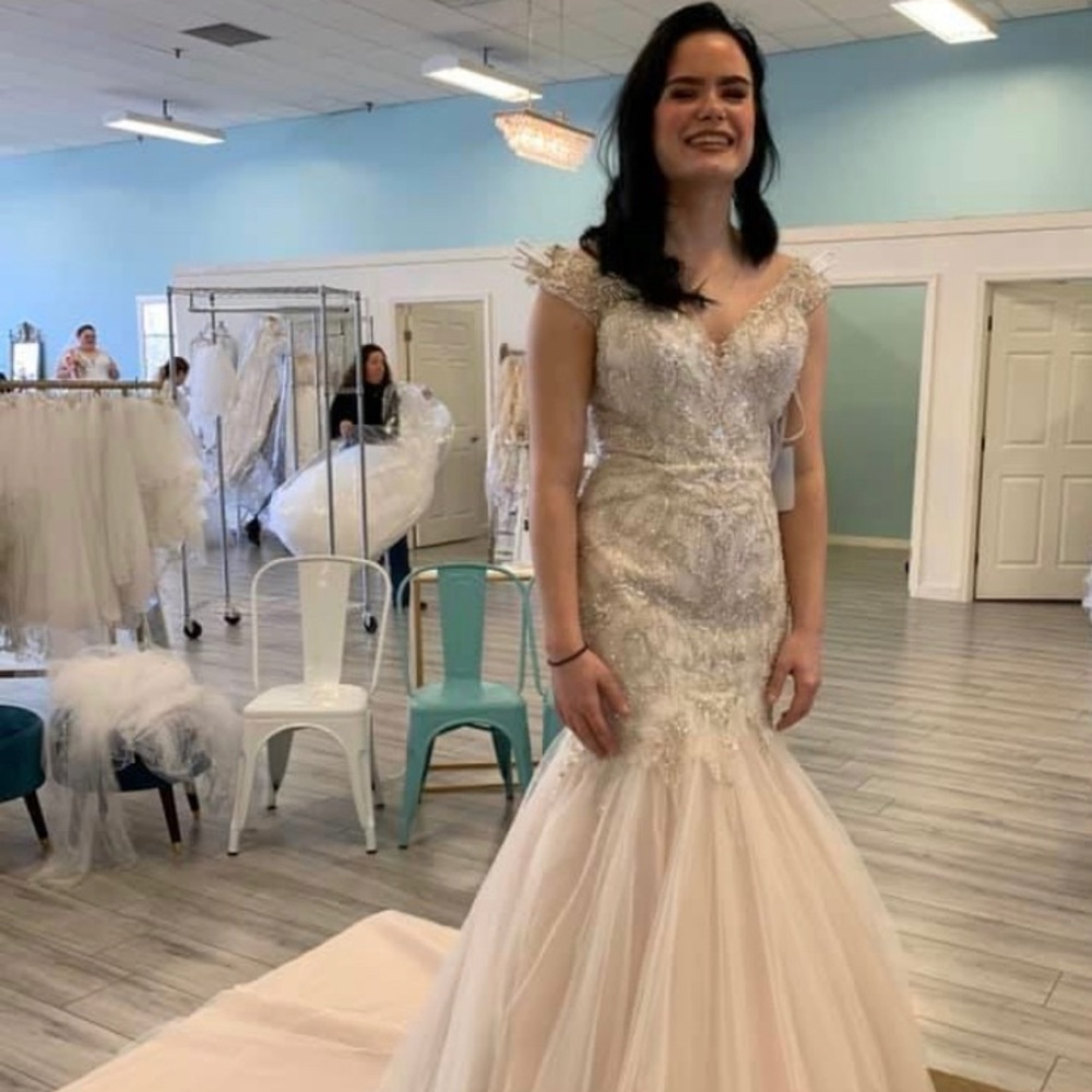 Justin Alexander Wedding dress size 6